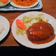 ハンバーグ定食
