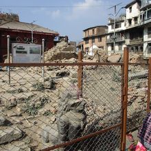 カスタマンダブ寺院跡