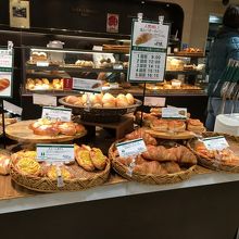 塩パン By Holoholo ドゥ マゴ ベーカリー 東急百貨店本店のクチコミ フォートラベル 塩パン By Holoholo ドゥ マゴ ベーカリー 東急百貨店本店のクチコミ フォートラベル