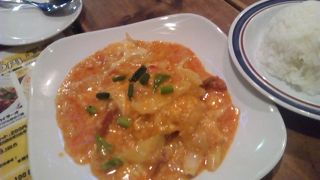 全品料理680円の小さなタイ料理店です