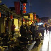 （上海）観光客がいなくなったあとは暗闇の骨董市