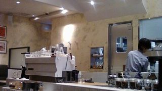 お店はおしゃれです。