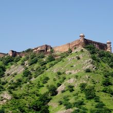 アンベール城から見たジャイガール要塞