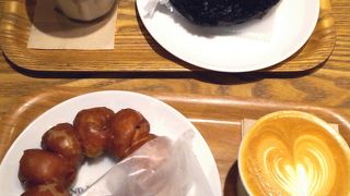 オシャレなドーナツカフェ