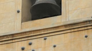 銃弾のあとが衝撃的です