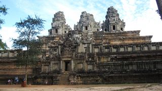 階段に注意。かなり急です。