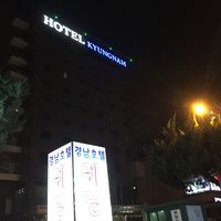 大きなホテルで地下にボーリング場あります。