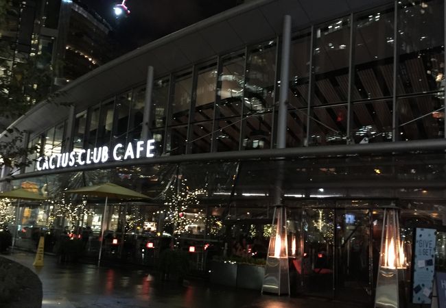 カクタス クラブ カフェ (バラード通り店)