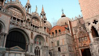 1日中大行列なので予約していくのが無難です。