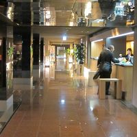 フロントから東館を眺めたところ～