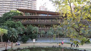 新北投図書館　美しい木造の図書館