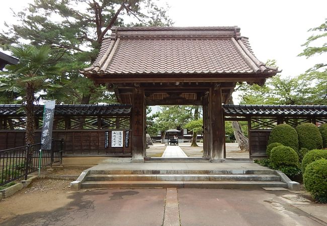 塔頭寺院に石川雲蝶の作品が点在