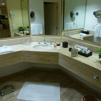 大きなバスルーム