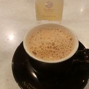 乗り継ぎの時にコーヒーを飲みました