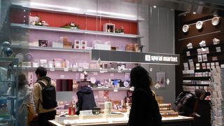 お洒落な雑貨が勢ぞろい☆