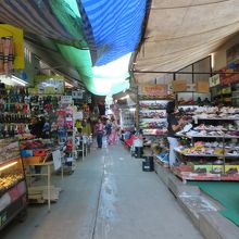 お店が並んでいます