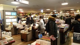 本・DVD・CDを買うなら　ココ