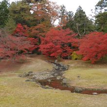 「曲水の宴」が催される遣水