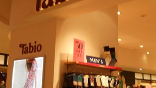 海外でも人気の靴下店