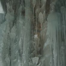 芸術作品のような氷の造形