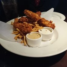 チキン。 付いてくるソースがおいしかった