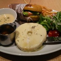 MACOU'S BAGEL CAFE 名古屋ラシック店