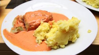 チェスキー・クルムロフにある馬小屋を改築したチェコ料理のレストランです。