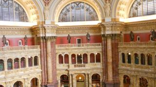 図書館というより美術館