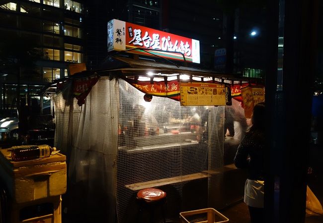 韓国料理もある屋台