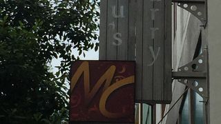 綺麗な店内、美味しい