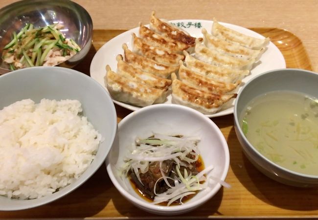 ニンニク、ニラなし餃子も「原宿餃子樓 グランツリー武蔵小杉店」