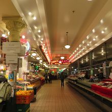 マーケットの中