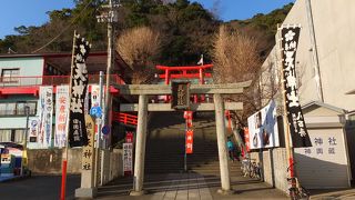 意外に階段が長いです。