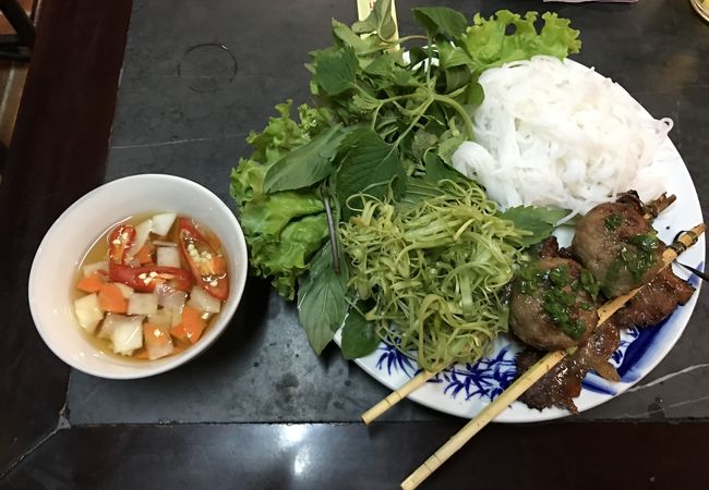 観光客向けだが味と量は満足