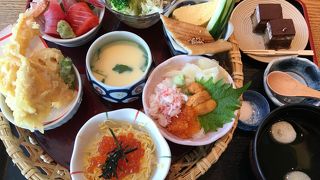 大通り公園が見渡せる、粋なお店です