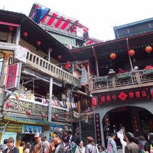 有名観光地のため混雑しています。