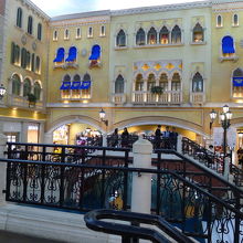 ショッピングモール内