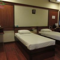 部屋は狭くはないです