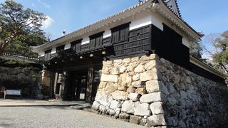 お城の正面玄関