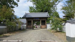 カラフルな阿吽行さま方が見守る第５番札所♪