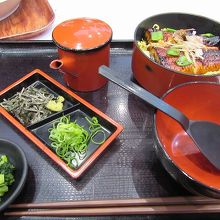 今回食べたひつまぶし丼。うなぎが、中国産でした。