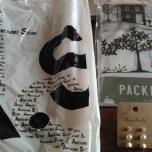 ピアスと衣類圧縮袋