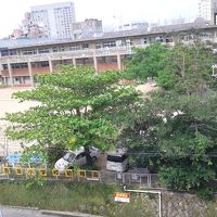 客室から学校が見えました