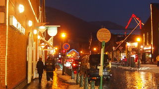 夜のライトアップが綺麗です。