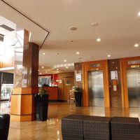 ロビー、秤が置いて有って・・・