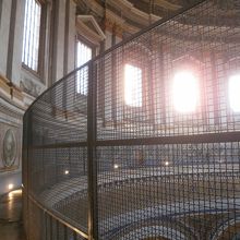 ここをくるっと通ります。