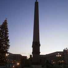 １世紀に殉教されたサン・ピエトロが逆さ十字にかけられた場所。