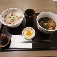 ねぎとろ丼と小かけそば