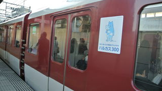 京都駅を出ると大きくカーブ