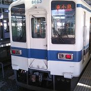 東小泉～太田間も２両編成のワンマン運転が行われていますが、東武桐生線と直通運転しています
